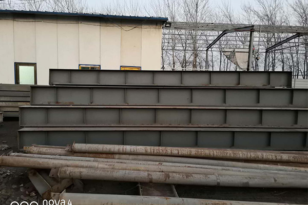 出售300*150直條6米長(zhǎng)，150根，450*200直條6米，全新框架樓的平臺(tái)梁